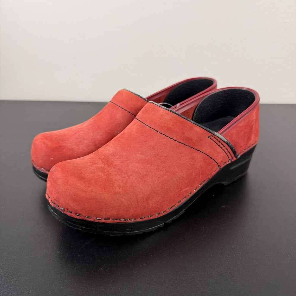 Dansko Professional Platform Clogs Women's 9/ 39 Red Leather Comfort Slip On